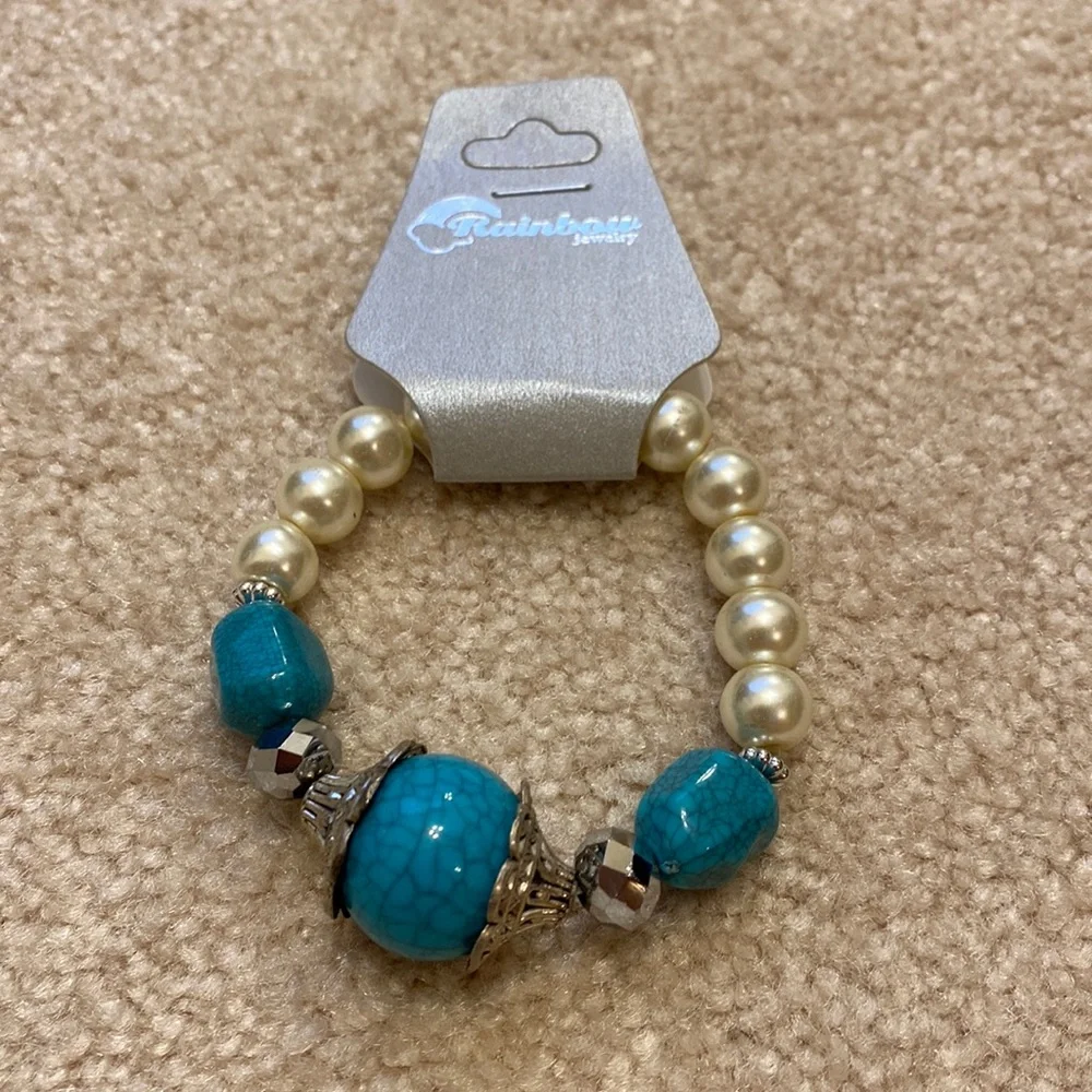 Turquoise and pearl womens stretchy bracelet, new in packaging!